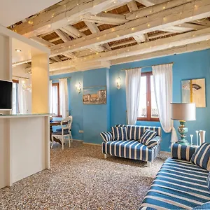 friari-suite-luxury-apt-close-to-rialto-bridge.hotelslidodijesolo.com/